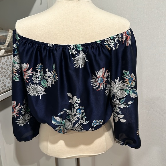 Off the shoulder blouse, floral print - Picture 2 of 8
